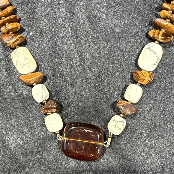 Liz Claiborne Jewelry - LIZ Claiborne Vintage Stone Necklace, 16”L, Brown/Off White/Amber